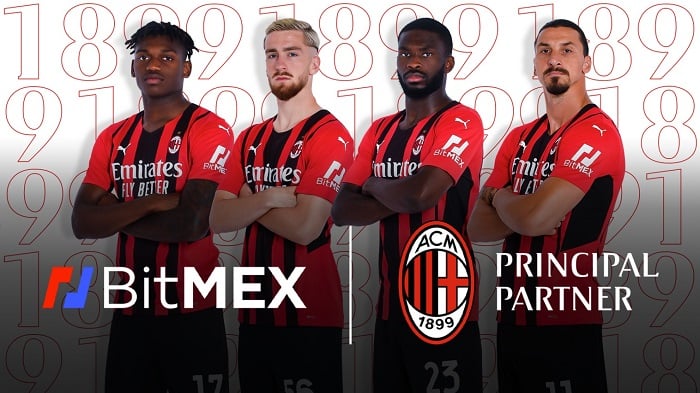 Leao-Saelemaekers-Tomori-e-Ibrahimovic-posano-con-la-maglia-rossonera.jpg
