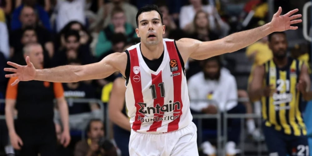 Euroleague Playoffs Ο Ολυμπιακός πάει στο Final Four με τους πόντους του Σλούκα.jpg