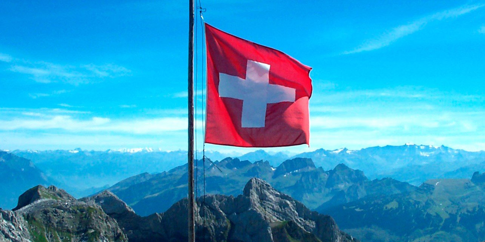 swiss_mountains_1_swiss_flag.jpg