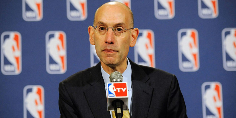 Ο κομισάριος του NBA λέει πως οι λίγκες πρέπει να ενημερώνουν τους παίκτες για τον τζόγο.jpg