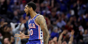 Από τα... κομπαρσιλίκια στο Βελιγράδι, σταρ της Philly.png