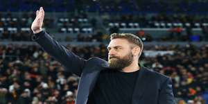 Daniele-De-Rossi-Roma-wave.jpg