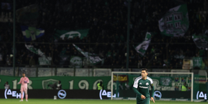 kleklismenon-ton-thiron-to-panathinaikos-paok.jpg