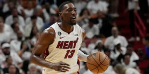 NBA Playoffs Με τον Μπαμ Αντεμπάγιο στο Χιτ - Νικς.jpg