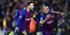 Lionel-Messi-Barcelona-Celebrates-Lyon.jpg