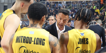 Κάτι πρέπει να δείξει