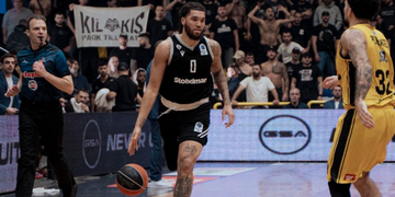 Δύο ειδικά από τη Θεσσαλονίκη