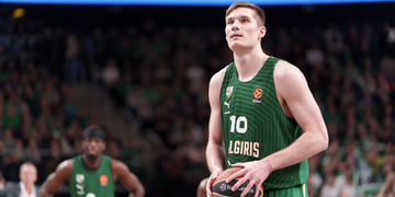 Θα χτυπήσει στη ρακέτα