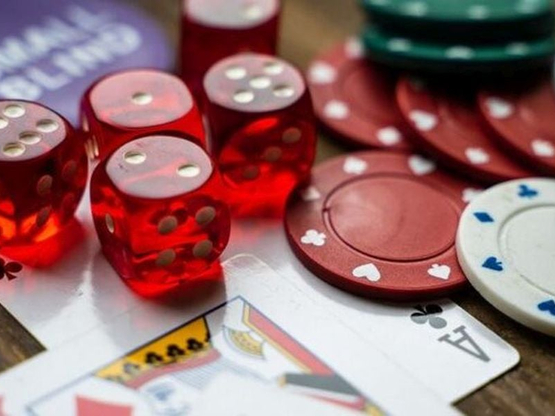 Η Βρετανική Επιτροπή Τυχερών Παιχνιδιών ενισχύει τα μέτρα κατά των παράνομων καζίνο