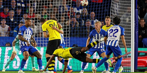 Brighton_AEK.jpg