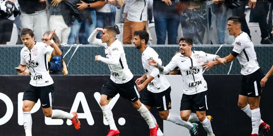 Corinthians-Botafogo-2-0.jpg