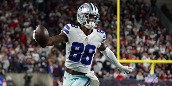 Τα βλέμματα στραμμένα στην Αμερική.png