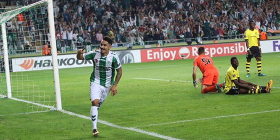 Konyaspor-Guimaraes-2-1.jpg