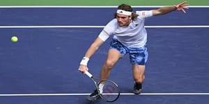 tsitsipas.jpg