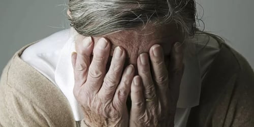 Έκλεψε την περιουσία της μάνας της και την έπαιξε στα τυχερά παιχνίδια!