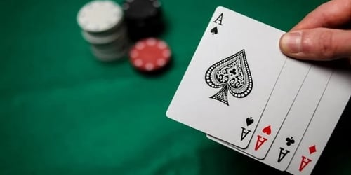 Περισσότερα από 80 «μίνι επίγεια καζίνο» εντόπισαν οι Αρχές μέσα στις γιορτές