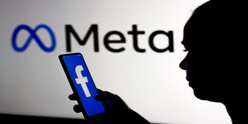 Ανησυχία στη Βρετανία για τις παράνομες διαφημίσεις καζίνο live στα social media