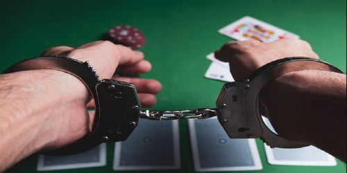 Ρόδος: Δώδεκα συλλήψεις για παράνομο τζόγο