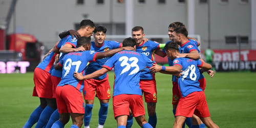 Βάζει τα πράγματα στη θέση τους