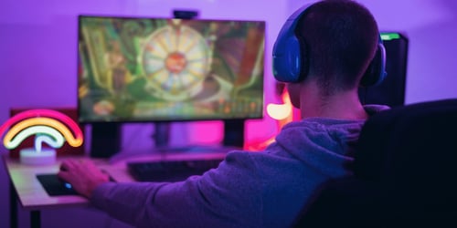 Εξαπατήθηκε και έχασε 100.000$ πασίγνωστος streamer 