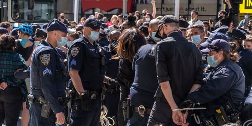 Μέλη της γενοβέζικης μαφίας κατηγορούνται για τοκογλυφία και παράνομο τζόγο!