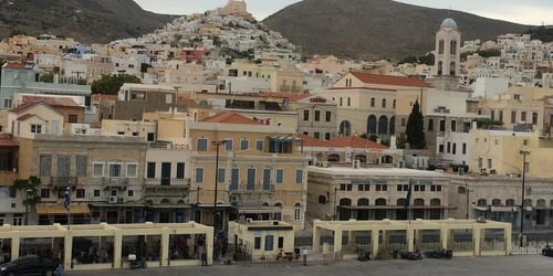Μαζικές απολύσεις και ριζικές αλλαγές στο καζίνο Σύρου